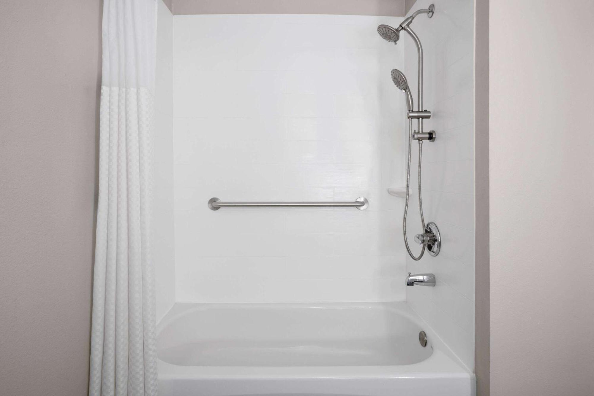 Microtel Inn By Wyndham Raleigh-Durham Airport Моррисвилл Экстерьер фото