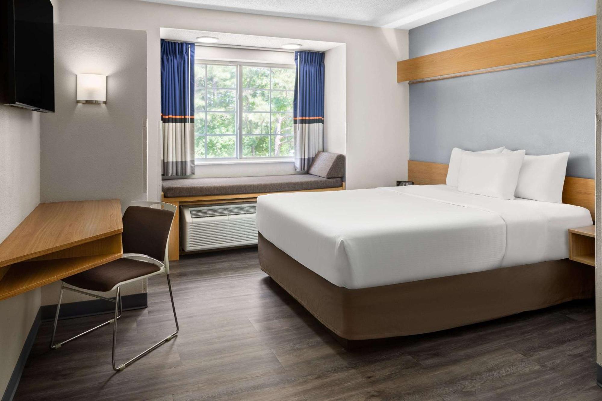 Microtel Inn By Wyndham Raleigh-Durham Airport Моррисвилл Экстерьер фото