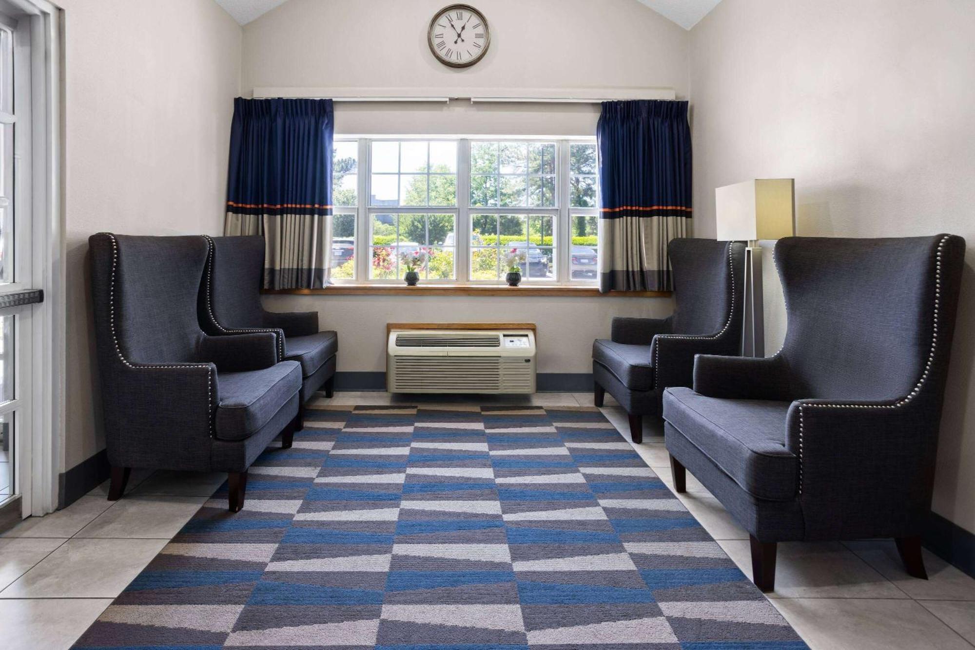 Microtel Inn By Wyndham Raleigh-Durham Airport Моррисвилл Экстерьер фото